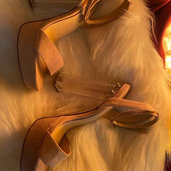 •Liliana Glass Nude Strap Heels• - Picture 2 of 4